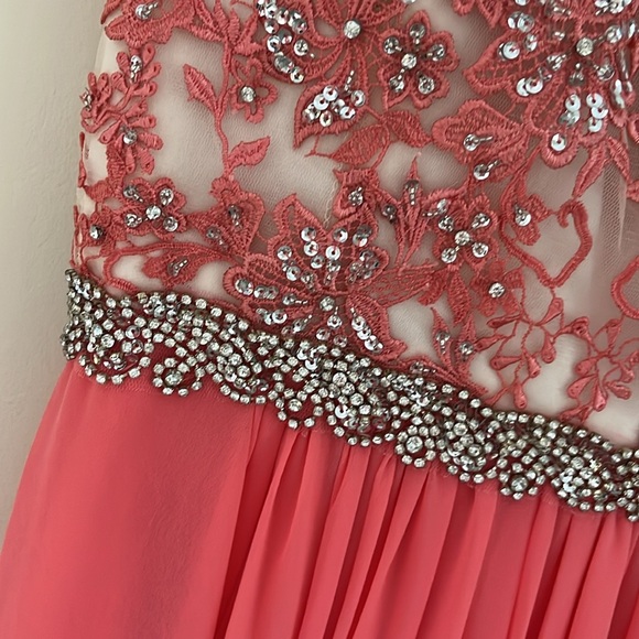 NIGHT STUDIO Coral Rhinestone PROM Embroidered Bodice  Bridesmaid Dress 8 - Picture 4 of 16